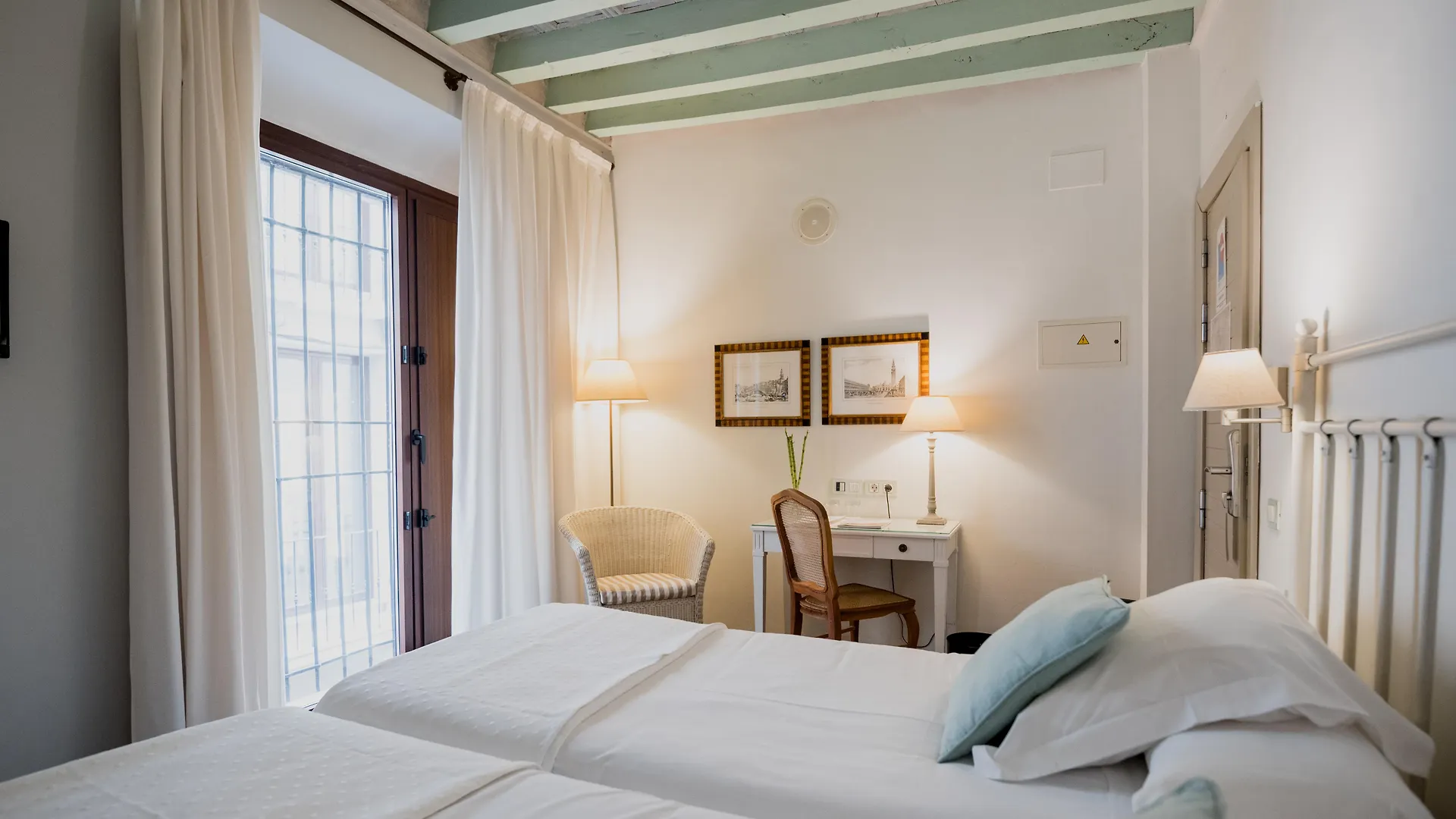 Palacio De Los Navas Granada Hotel