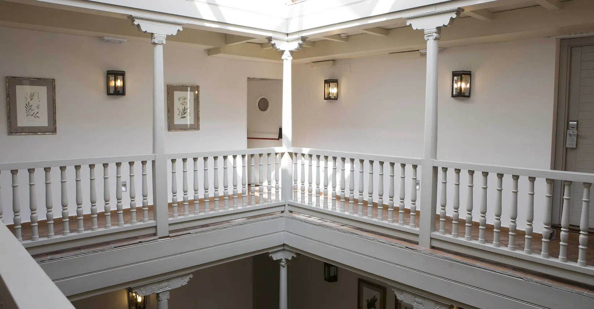 Palacio De Los Navas Granada Hotel