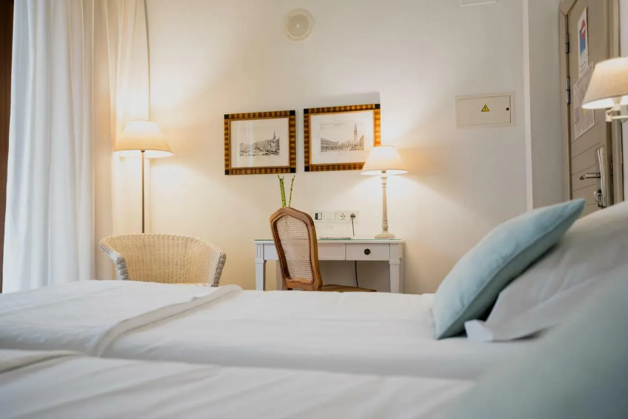 Palacio De Los Navas Granada Hotel